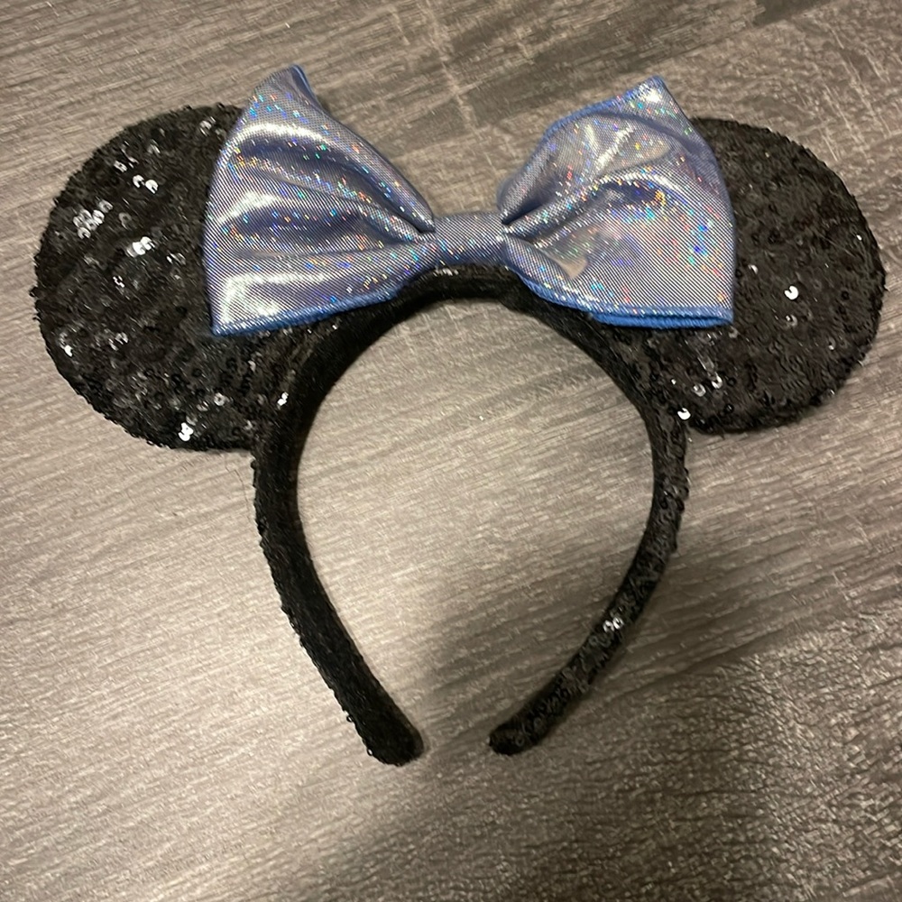 Minnie Ears - blue metallic bow